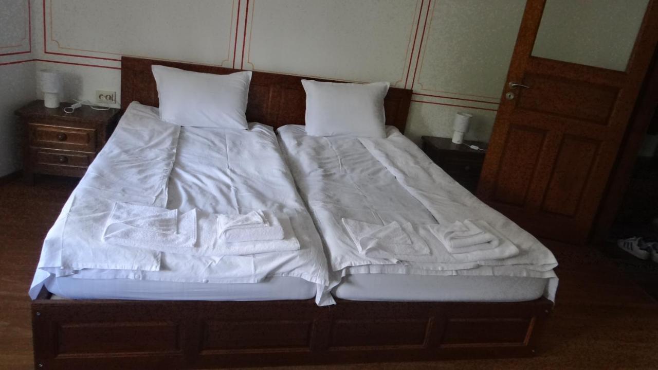 Hotel Недкова Къща Kopriwschtiza Exterior foto